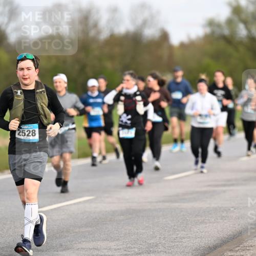 12.04.2026 - 45. Internationalen Wilhelmsburger Insellauf Dr. Thomas Lammeyer http://msf.ph/oto/9436727 12.04.2026 09:28:35 Laufen 452, 2528 meine-sportfotos.de