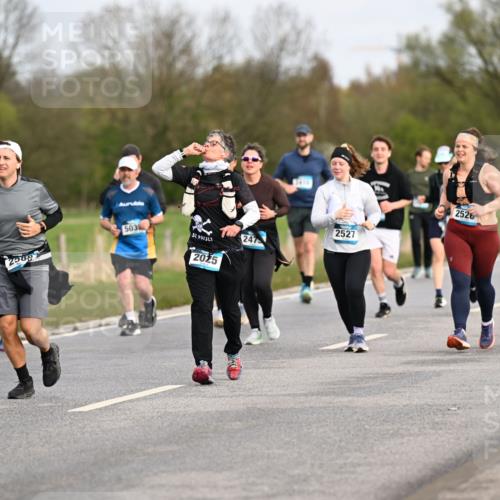 12.04.2026 - 45. Internationalen Wilhelmsburger Insellauf Dr. Thomas Lammeyer http://msf.ph/oto/9436734 12.04.2026 09:28:36 Laufen 24, 6, 2588, 503, 2527, 2475, 57, 2025, 2526 meine-sportfotos.de