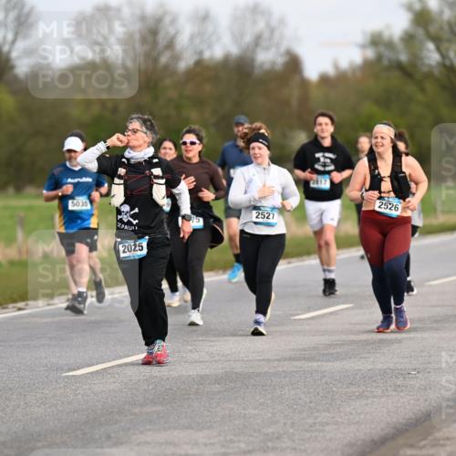 12.04.2026 - 45. Internationalen Wilhelmsburger Insellauf Dr. Thomas Lammeyer http://msf.ph/oto/9436740 12.04.2026 09:28:37 Laufen 2588, 5035, 2025, 75, 2527, 2817, 2526 meine-sportfotos.de