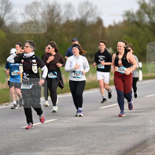 12.04.2026 - 45. Internationalen Wilhelmsburger Insellauf Dr. Thomas Lammeyer http://msf.ph/oto/9436743 12.04.2026 09:28:37 Laufen 5035, 2025, 2475, 2527, 17, 2526 meine-sportfotos.de