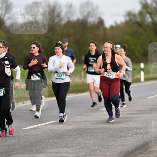 12.04.2026 - 45. Internationalen Wilhelmsburger Insellauf Dr. Thomas Lammeyer http://msf.ph/oto/9436749 12.04.2026 09:28:38 Laufen 2025, 2475, 2527, 2526 meine-sportfotos.de