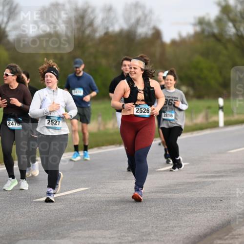 12.04.2026 - 45. Internationalen Wilhelmsburger Insellauf Dr. Thomas Lammeyer http://msf.ph/oto/9436754 12.04.2026 09:28:39 Laufen 25, 66, 2475, 2527, 2410, 2526, 365, 2816 meine-sportfotos.de