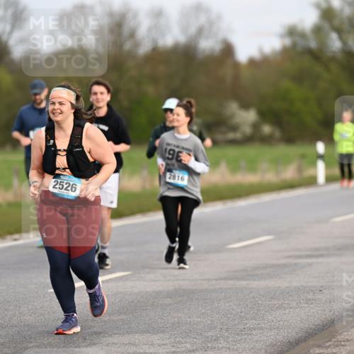 12.04.2026 - 45. Internationalen Wilhelmsburger Insellauf Dr. Thomas Lammeyer http://msf.ph/oto/9436768 12.04.2026 09:28:41 Laufen 2526, 196, 2816 meine-sportfotos.de