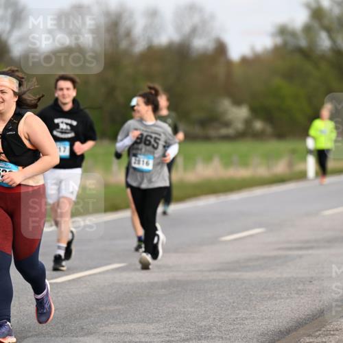 12.04.2026 - 45. Internationalen Wilhelmsburger Insellauf Dr. Thomas Lammeyer http://msf.ph/oto/9436771 12.04.2026 09:28:41 Laufen 252, 365, 2816 meine-sportfotos.de