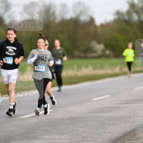 12.04.2026 - 45. Internationalen Wilhelmsburger Insellauf Dr. Thomas Lammeyer http://msf.ph/oto/9436775 12.04.2026 09:28:42 Laufen 3817, 865, 2816, 25 meine-sportfotos.de