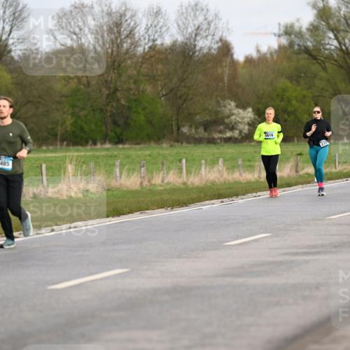 12.04.2026 - 45. Internationalen Wilhelmsburger Insellauf Dr. Thomas Lammeyer http://msf.ph/oto/9436790 12.04.2026 09:28:45 Laufen 4485, 5616, 232, 2245, 2244, 42, 368 meine-sportfotos.de
