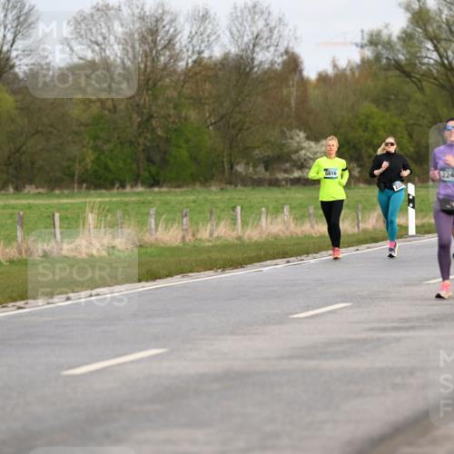 12.04.2026 - 45. Internationalen Wilhelmsburger Insellauf Dr. Thomas Lammeyer http://msf.ph/oto/9436796 12.04.2026 09:28:46 Laufen 4485, 5616, 2245, 232, 2244, 2342 meine-sportfotos.de