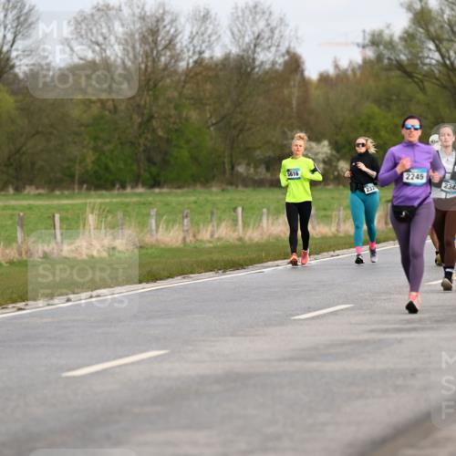 12.04.2026 - 45. Internationalen Wilhelmsburger Insellauf Dr. Thomas Lammeyer http://msf.ph/oto/9436805 12.04.2026 09:28:47 Laufen 5616, 2245, 232, 2347, 2244, 2109 meine-sportfotos.de