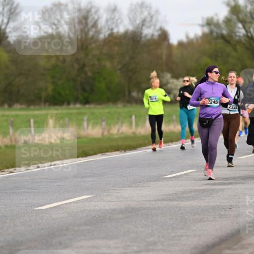 12.04.2026 - 45. Internationalen Wilhelmsburger Insellauf Dr. Thomas Lammeyer http://msf.ph/oto/9436807 12.04.2026 09:28:48 Laufen 2245, 2342, 244, 3690 meine-sportfotos.de