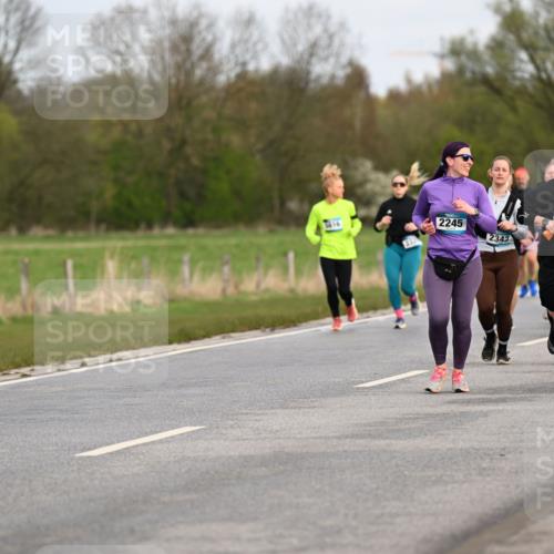 12.04.2026 - 45. Internationalen Wilhelmsburger Insellauf Dr. Thomas Lammeyer http://msf.ph/oto/9436808 12.04.2026 09:28:48 Laufen 2245, 2342, 23, 244, 3690 meine-sportfotos.de