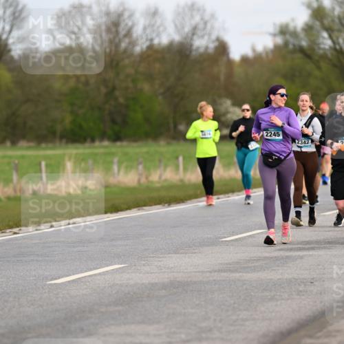 12.04.2026 - 45. Internationalen Wilhelmsburger Insellauf Dr. Thomas Lammeyer http://msf.ph/oto/9436809 12.04.2026 09:28:48 Laufen 2245, 2, 2342, 2244, 3690 meine-sportfotos.de