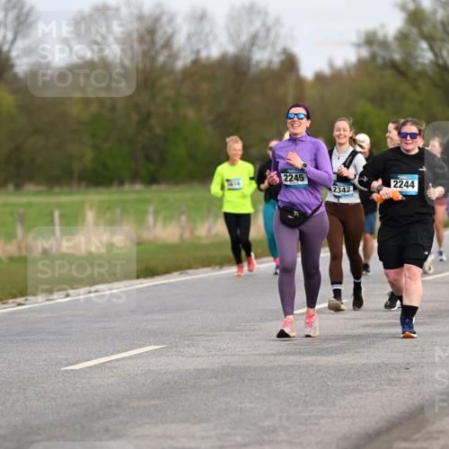 12.04.2026 - 45. Internationalen Wilhelmsburger Insellauf Dr. Thomas Lammeyer http://msf.ph/oto/9436817 12.04.2026 09:28:50 Laufen 2245, 1614, 2244, 12342, 3690 meine-sportfotos.de