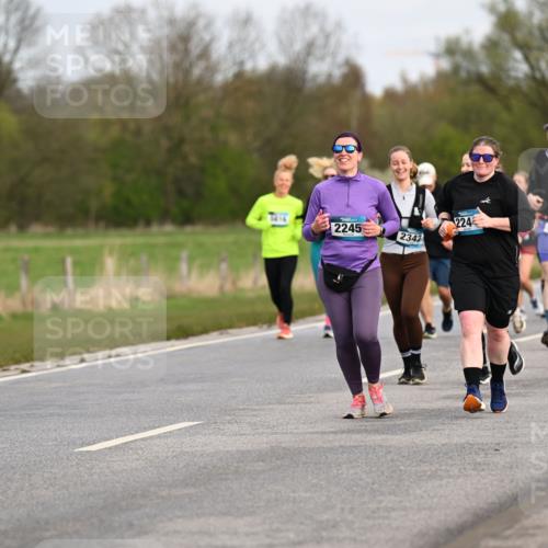 12.04.2026 - 45. Internationalen Wilhelmsburger Insellauf Dr. Thomas Lammeyer http://msf.ph/oto/9436819 12.04.2026 09:28:50 Laufen 2245, 2342, 224, 3690 meine-sportfotos.de