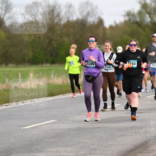 12.04.2026 - 45. Internationalen Wilhelmsburger Insellauf Dr. Thomas Lammeyer http://msf.ph/oto/9436822 12.04.2026 09:28:50 Laufen 2244, 3690, 2245, 2342 meine-sportfotos.de