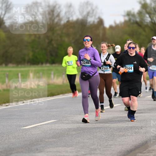 12.04.2026 - 45. Internationalen Wilhelmsburger Insellauf Dr. Thomas Lammeyer http://msf.ph/oto/9436823 12.04.2026 09:28:50 Laufen 2245, 3690, 2342, 2244 meine-sportfotos.de