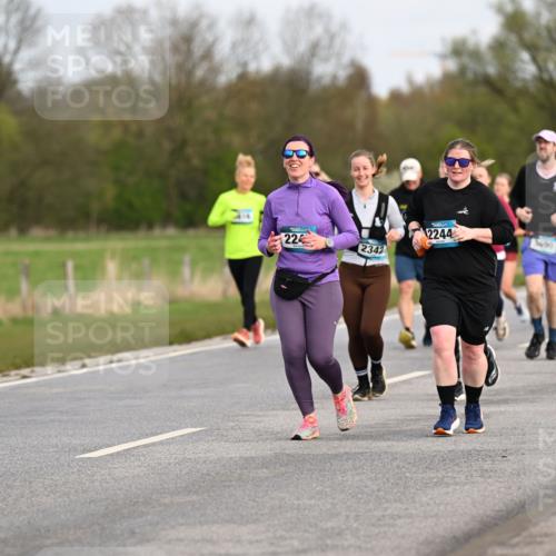 12.04.2026 - 45. Internationalen Wilhelmsburger Insellauf Dr. Thomas Lammeyer http://msf.ph/oto/9436824 12.04.2026 09:28:50 Laufen 22, 2342, 2244, 3690 meine-sportfotos.de