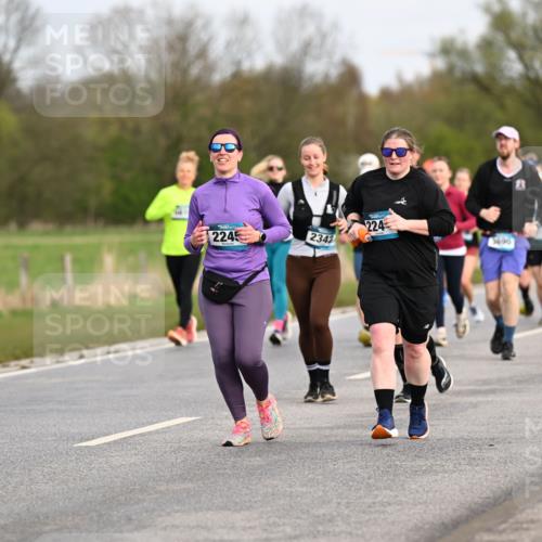 12.04.2026 - 45. Internationalen Wilhelmsburger Insellauf Dr. Thomas Lammeyer http://msf.ph/oto/9436828 12.04.2026 09:28:51 Laufen 224, 2245, 2342, 3690 meine-sportfotos.de