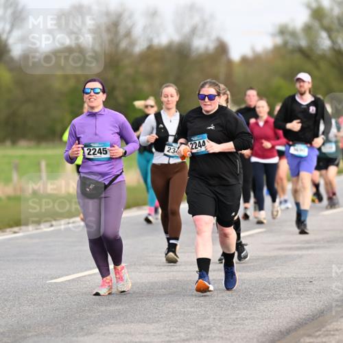 12.04.2026 - 45. Internationalen Wilhelmsburger Insellauf Dr. Thomas Lammeyer http://msf.ph/oto/9436830 12.04.2026 09:28:52 Laufen 2245, 232244 meine-sportfotos.de