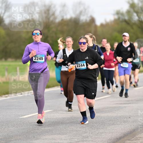 12.04.2026 - 45. Internationalen Wilhelmsburger Insellauf Dr. Thomas Lammeyer http://msf.ph/oto/9436831 12.04.2026 09:28:52 Laufen 2245, 2244, 316, 940 meine-sportfotos.de