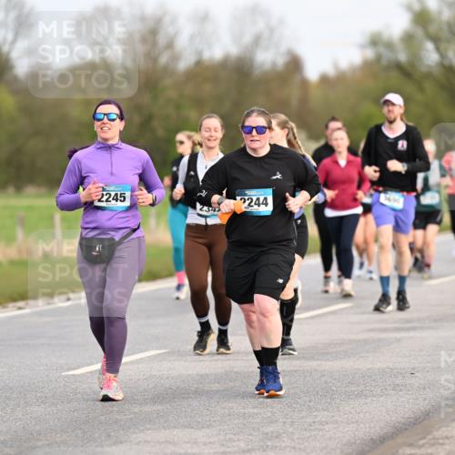 12.04.2026 - 45. Internationalen Wilhelmsburger Insellauf Dr. Thomas Lammeyer http://msf.ph/oto/9436832 12.04.2026 09:28:52 Laufen 2245, 2244, 5600 meine-sportfotos.de