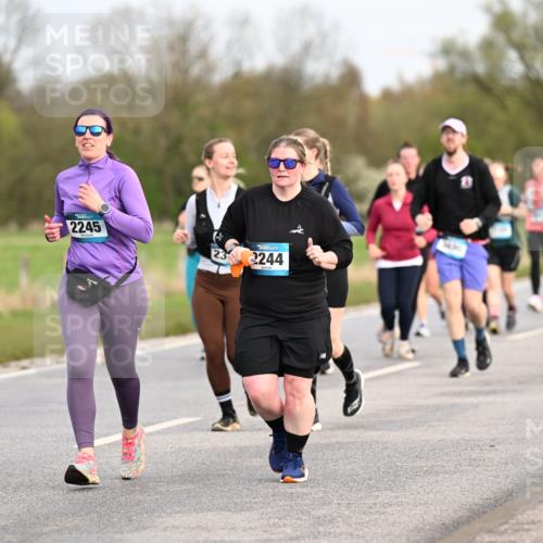 12.04.2026 - 45. Internationalen Wilhelmsburger Insellauf Dr. Thomas Lammeyer http://msf.ph/oto/9436834 12.04.2026 09:28:53 Laufen 2245, 23, 2244 meine-sportfotos.de