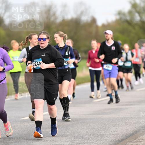 12.04.2026 - 45. Internationalen Wilhelmsburger Insellauf Dr. Thomas Lammeyer http://msf.ph/oto/9436839 12.04.2026 09:28:53 Laufen 224, 2244, 43 meine-sportfotos.de