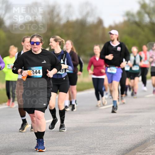 12.04.2026 - 45. Internationalen Wilhelmsburger Insellauf Dr. Thomas Lammeyer http://msf.ph/oto/9436841 12.04.2026 09:28:54 Laufen 2245, 4, 244 meine-sportfotos.de