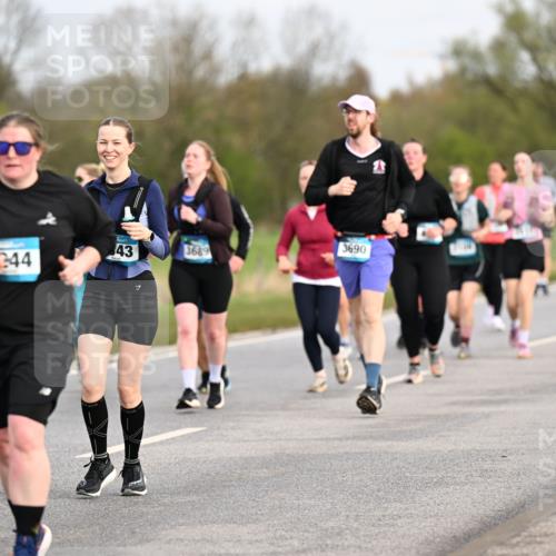 12.04.2026 - 45. Internationalen Wilhelmsburger Insellauf Dr. Thomas Lammeyer http://msf.ph/oto/9436845 12.04.2026 09:28:54 Laufen 344, 43, 3689, 3690 meine-sportfotos.de