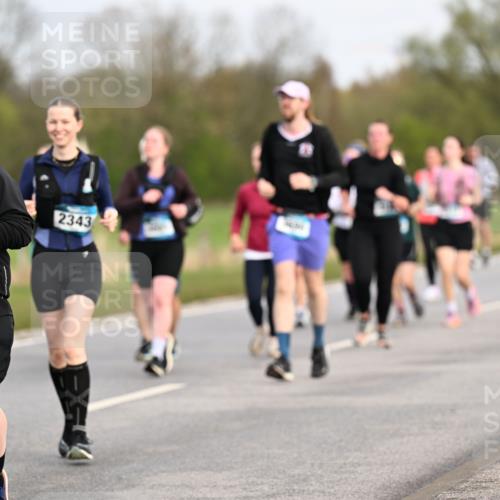 12.04.2026 - 45. Internationalen Wilhelmsburger Insellauf Dr. Thomas Lammeyer http://msf.ph/oto/9436848 12.04.2026 09:28:55 Laufen 224, 2343 meine-sportfotos.de