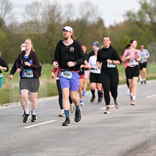 12.04.2026 - 45. Internationalen Wilhelmsburger Insellauf Dr. Thomas Lammeyer http://msf.ph/oto/9436853 12.04.2026 09:28:56 Laufen 6, 2343, 2320, 3689, 3690, 4136, 251, 3421 meine-sportfotos.de