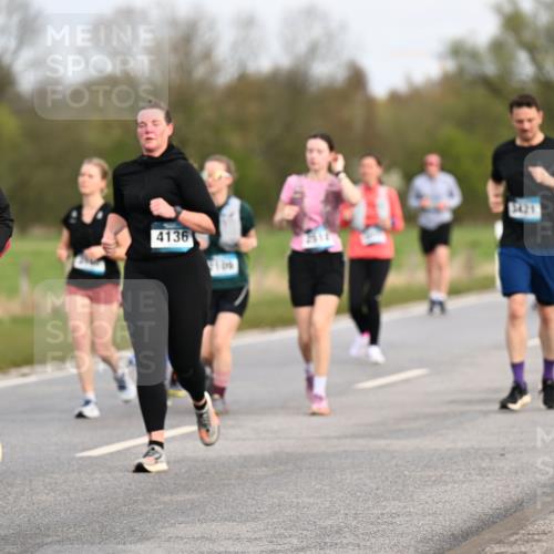 12.04.2026 - 45. Internationalen Wilhelmsburger Insellauf Dr. Thomas Lammeyer http://msf.ph/oto/9436871 12.04.2026 09:28:59 Laufen 3690, 4136, 2514, 5421, 3096 meine-sportfotos.de