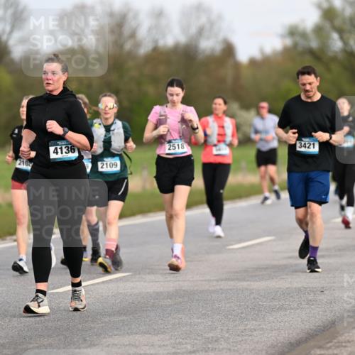 12.04.2026 - 45. Internationalen Wilhelmsburger Insellauf Dr. Thomas Lammeyer http://msf.ph/oto/9436874 12.04.2026 09:29:00 Laufen 210, 4136, 2109, 2518, 3421, 3090 meine-sportfotos.de