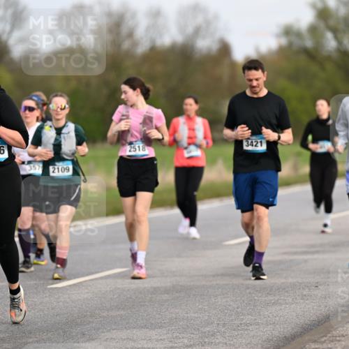 12.04.2026 - 45. Internationalen Wilhelmsburger Insellauf Dr. Thomas Lammeyer http://msf.ph/oto/9436880 12.04.2026 09:29:00 Laufen 4136, 357, 2109, 2518, 3421, 309 meine-sportfotos.de