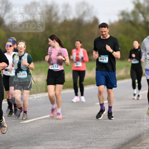 12.04.2026 - 45. Internationalen Wilhelmsburger Insellauf Dr. Thomas Lammeyer http://msf.ph/oto/9436881 12.04.2026 09:29:00 Laufen 4156, 2109, 2518, 309, 3421 meine-sportfotos.de