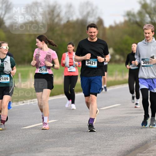 12.04.2026 - 45. Internationalen Wilhelmsburger Insellauf Dr. Thomas Lammeyer http://msf.ph/oto/9436885 12.04.2026 09:29:01 Laufen 36, 2109, 2518, 565, 3421, 309 meine-sportfotos.de