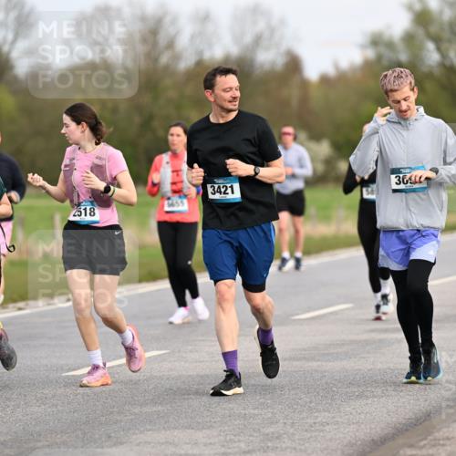 12.04.2026 - 45. Internationalen Wilhelmsburger Insellauf Dr. Thomas Lammeyer http://msf.ph/oto/9436888 12.04.2026 09:29:02 Laufen 2518, 2109, 5655, 3421, 36 meine-sportfotos.de