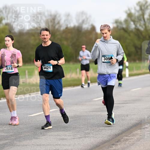 12.04.2026 - 45. Internationalen Wilhelmsburger Insellauf Dr. Thomas Lammeyer http://msf.ph/oto/9436892 12.04.2026 09:29:02 Laufen 2518, 3421, 2109, 309, 322 meine-sportfotos.de