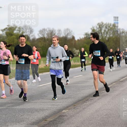 12.04.2026 - 45. Internationalen Wilhelmsburger Insellauf Dr. Thomas Lammeyer http://msf.ph/oto/9436899 12.04.2026 09:29:04 Laufen 2109, 2518, 3421, 309, 2322 meine-sportfotos.de