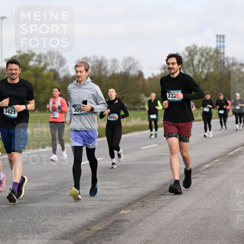 12.04.2026 - 45. Internationalen Wilhelmsburger Insellauf Dr. Thomas Lammeyer http://msf.ph/oto/9436901 12.04.2026 09:29:04 Laufen 09, 579, 3421, 2518, 309, 585, 232 meine-sportfotos.de