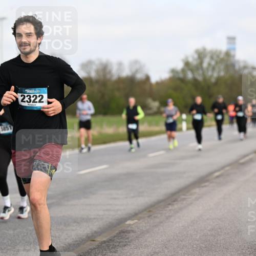 12.04.2026 - 45. Internationalen Wilhelmsburger Insellauf Dr. Thomas Lammeyer http://msf.ph/oto/9436918 12.04.2026 09:29:07 Laufen 2322 meine-sportfotos.de