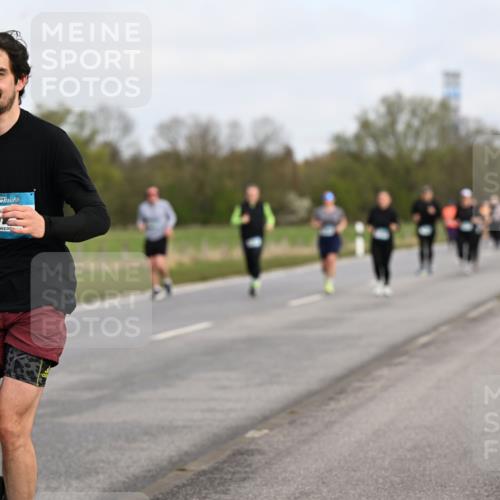 12.04.2026 - 45. Internationalen Wilhelmsburger Insellauf Dr. Thomas Lammeyer http://msf.ph/oto/9436920 12.04.2026 09:29:07 Laufen 45, 23 meine-sportfotos.de