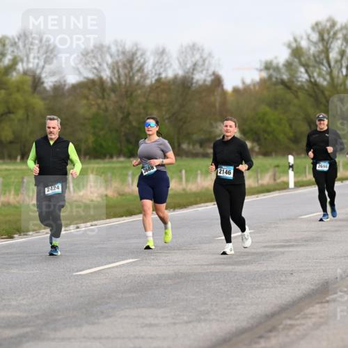 12.04.2026 - 45. Internationalen Wilhelmsburger Insellauf Dr. Thomas Lammeyer http://msf.ph/oto/9436940 12.04.2026 09:29:10 Laufen 737, 2424, 3688, 2698, 2146, 2697, 2974 meine-sportfotos.de
