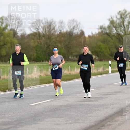 12.04.2026 - 45. Internationalen Wilhelmsburger Insellauf Dr. Thomas Lammeyer http://msf.ph/oto/9436941 12.04.2026 09:29:10 Laufen 4737, 2697, 52, 417, 2698, 3688, 2146, 2424 meine-sportfotos.de