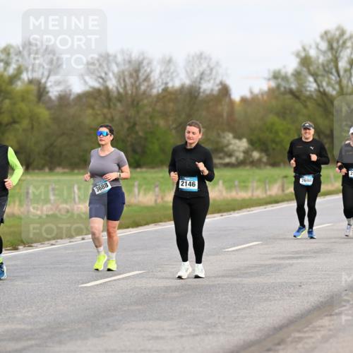 12.04.2026 - 45. Internationalen Wilhelmsburger Insellauf Dr. Thomas Lammeyer http://msf.ph/oto/9436948 12.04.2026 09:29:12 Laufen 3688, 2424, 2146, 2697, 52, 2698 meine-sportfotos.de