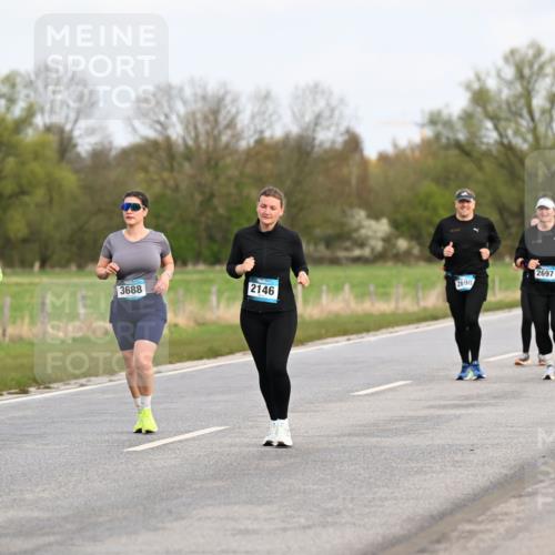 12.04.2026 - 45. Internationalen Wilhelmsburger Insellauf Dr. Thomas Lammeyer http://msf.ph/oto/9436951 12.04.2026 09:29:12 Laufen 2424, 2698, 3688, 2146, 2697, 4974 meine-sportfotos.de