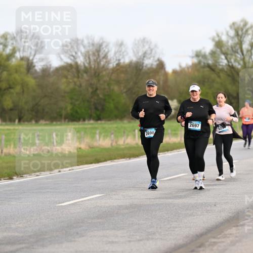 12.04.2026 - 45. Internationalen Wilhelmsburger Insellauf Dr. Thomas Lammeyer http://msf.ph/oto/9436971 12.04.2026 09:29:15 Laufen 38, 2146, 2698, 2697, 4374 meine-sportfotos.de