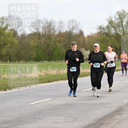12.04.2026 - 45. Internationalen Wilhelmsburger Insellauf Dr. Thomas Lammeyer http://msf.ph/oto/9436973 12.04.2026 09:29:15 Laufen 2146, 2698, 2697, 52, 4374 meine-sportfotos.de