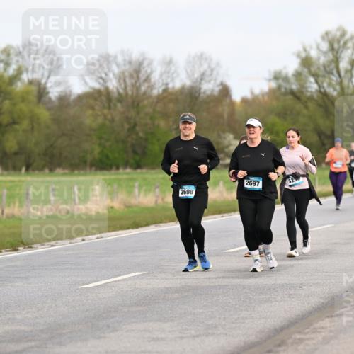 12.04.2026 - 45. Internationalen Wilhelmsburger Insellauf Dr. Thomas Lammeyer http://msf.ph/oto/9436976 12.04.2026 09:29:16 Laufen 2698, 2697, 52, 4374 meine-sportfotos.de