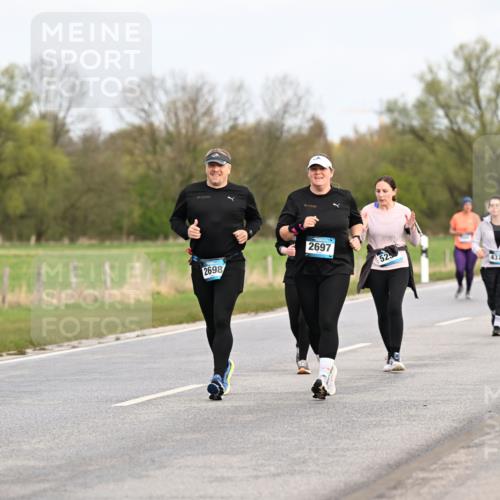 12.04.2026 - 45. Internationalen Wilhelmsburger Insellauf Dr. Thomas Lammeyer http://msf.ph/oto/9436983 12.04.2026 09:29:17 Laufen 2698, 2697, 525, 4374 meine-sportfotos.de