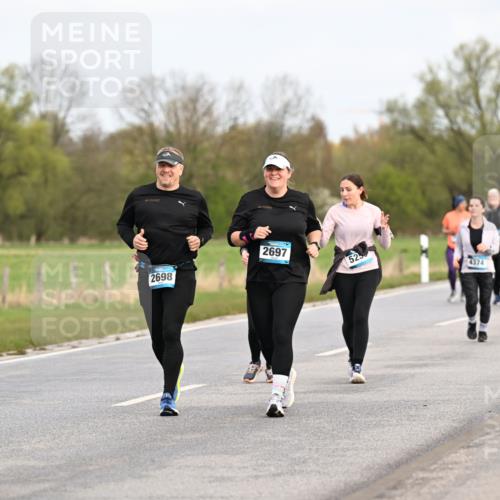 12.04.2026 - 45. Internationalen Wilhelmsburger Insellauf Dr. Thomas Lammeyer http://msf.ph/oto/9436985 12.04.2026 09:29:17 Laufen 2698, 2697, 525, 4374 meine-sportfotos.de